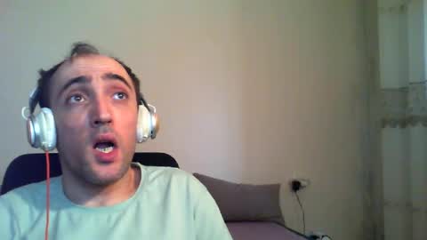 Snapshot of bentish chatting on June 14, 8:38 am bentish online show from June 14, 8:38 am