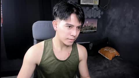 Snapshot of bentlyfuck chatting on December 22, 9:53 pm bentlyfuck online show from December 22, 9:53 pm