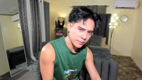 Snapshot of bentlyfuck chatting on March 3, 5:18 pm bentlyfuck online show from March 3, 5:18 pm