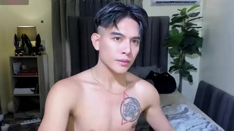 Snapshot of bentlyfuck chatting on October 8, 2:42 am bentlyfuck online show from October 8, 2:42 am