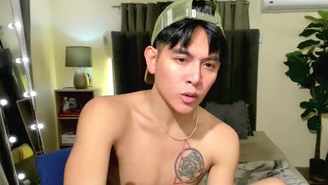 Snapshot of bentlyfuck chatting on November 28, 9:06 pm bentlyfuck online show from November 28, 9:06 pm