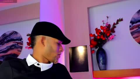 Snapshot of bento_fox chatting on May 20, 2:40 am bento_fox online show from May 20, 2:40 am