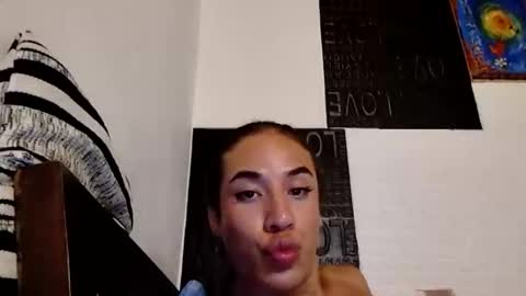 Snapshot of berenice_i chatting on May 1, 12:59 am berenice_i online show from May 1, 12:59 am