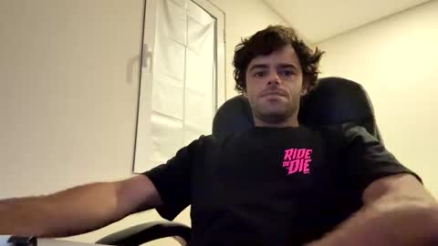 Snapshot of berltex chatting on October 26, 6:41 am Berltex online show from October 26, 6:41 am