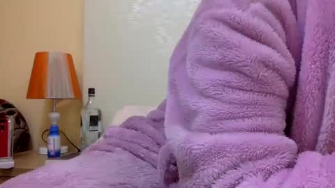 tixxie  online show from February 18, 7:21 am