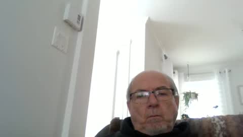 Snapshot of bernard1102 chatting on March 11, 3:02 pm bernard1102 online show from March 11, 3:02 pm