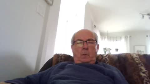 Snapshot of bernard1102 chatting on October 24, 1:29 pm bernard1102 online show from October 24, 1:29 pm