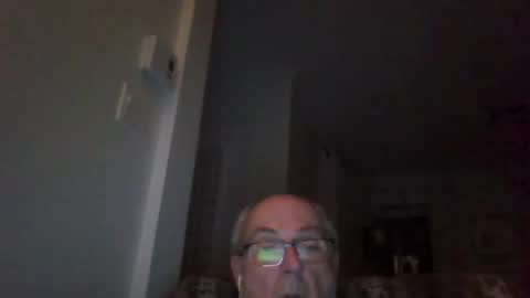 Snapshot of bernard1102 chatting on October 26, 1:00 am bernard1102 online show from October 26, 1:00 am