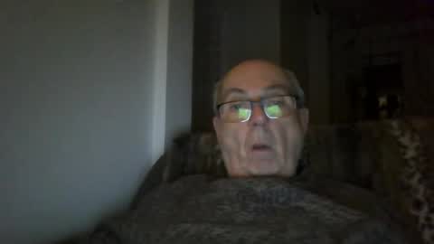 Snapshot of bernard1102 chatting on November 16, 1:22 am bernard1102 online show from November 16, 1:22 am