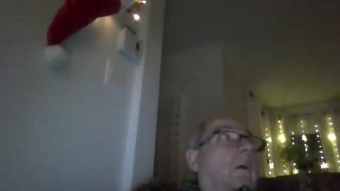 Snapshot of bernard1102 chatting on November 29, 1:19 am bernard1102 online show from November 29, 1:19 am