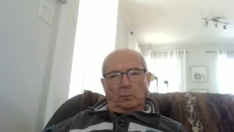 bernard1102 online show from April 7, 2:39 pm