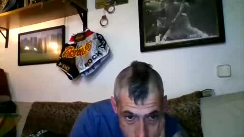 Snapshot of bernichaoss77 chatting on January 2, 2:33 am bernichaoss77 online show from January 2, 2:33 am