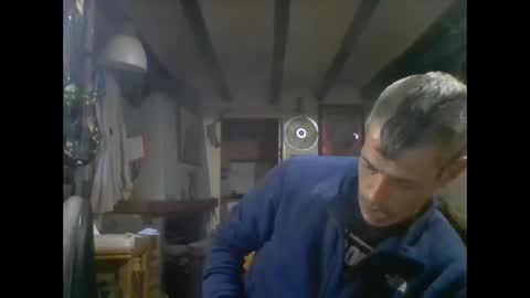 bernichaoss77 online show from March 8, 5:43 pm