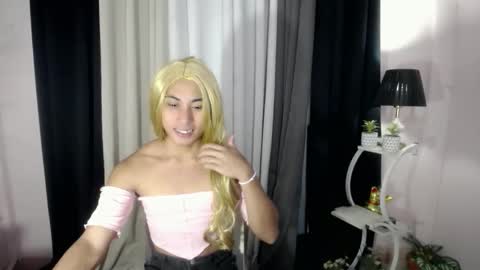 berry_shantal online show from February 22, 2:13 am