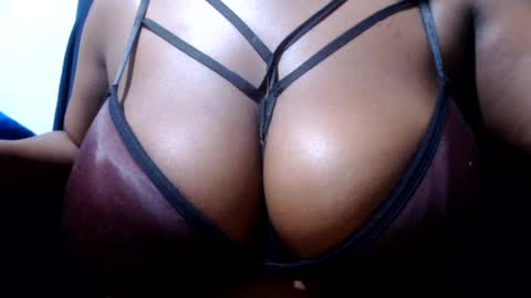berrycany online show from July 18, 6:28 am