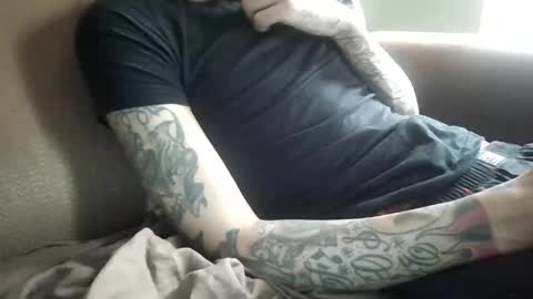 ToxicPipe757 online show from April 29, 2:43 pm