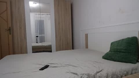 Snapshot of best_couple_for_u chatting on October 16, 7:37 pm Alex and Victoria online show from October 16, 7:37 pm