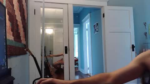 best_triam online show from March 8, 6:34 pm