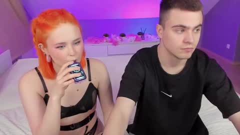 Snapshot of best_trip chatting on March 9, 8:52 pm Danny and Kira online show from March 9, 8:52 pm