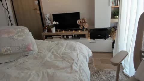 Snapshot of bestgirl_ofthe_neighborhood chatting on March 6, 11:58 am Vicky online show from March 6, 11:58 am