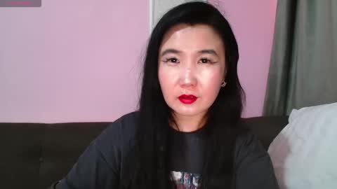 Snapshot of bet_lu chatting on October 18, 7:53 am Bet Lu online show from October 18, 7:53 am