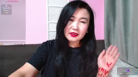 Snapshot of bet_lu chatting on October 19, 10:10 pm Bet Lu online show from October 19, 10:10 pm