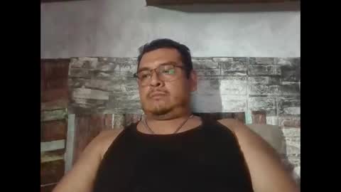 Snapshot of beto471292 chatting on December 14, 1:00 am beto471292 online show from December 14, 1:00 am