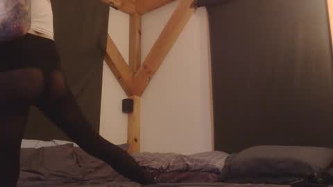 Betsy online show from February 8, 2:26 am