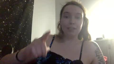 betterwhenitsrough69 online show from February 16, 4:41 am