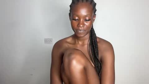 Snapshot of betty_fire_ chatting on May 27, 5:43 pm Adah online show from May 27, 5:43 pm