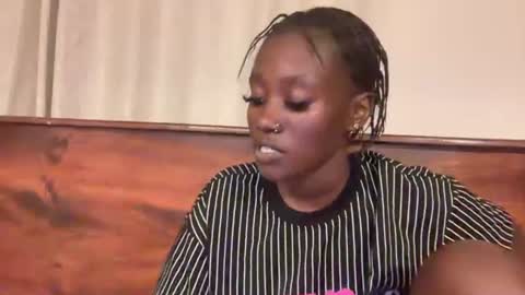 Snapshot of betty_fire_ chatting on June 21, 8:11 pm Adah online show from June 21, 8:11 pm