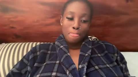 Snapshot of betty_fire_ chatting on July 7, 9:57 am Adah online show from July 7, 9:57 am