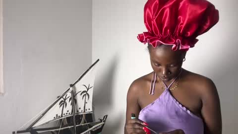 Snapshot of betty_fire_ chatting on July 28, 9:26 am Adah online show from July 28, 9:26 am