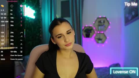 Snapshot of betty_greyy chatting on October 3, 6:05 pm Betty Grey online show from October 3, 6:05 pm