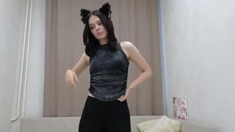 Snapshot of betty_hale chatting on June 2, 12:29 pm Ava online show from June 2, 12:29 pm