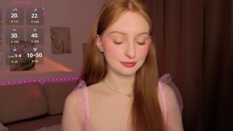 Snapshot of betty_twilight chatting on November 10, 10:42 pm bettyyy online show from November 10, 10:42 pm