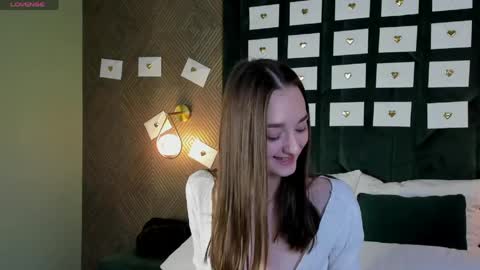 Kelly online show from June 7, 1:43 am