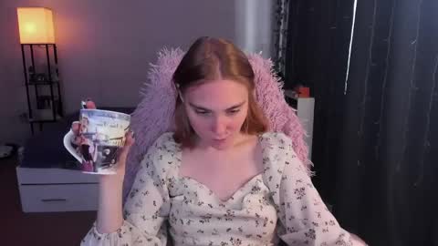 Snapshot of betty_witchy chatting on May 8, 3:56 am Dory make me happier online show from May 8, 3:56 am