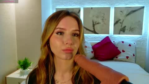 Betty online show from February 26, 8:52 pm