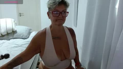 bibiana online show from May 24, 3:06 pm