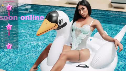 Snapshot of beuty_goddes777 chatting on December 17, 12:11 pm Nicolle Aviles online show from December 17, 12:11 pm