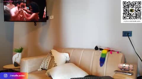 Snapshot of beuty_goddes777 chatting on November 3, 3:08 am Nicolle Aviles online show from November 3, 3:08 am