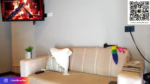 Snapshot of beuty_goddes777 chatting on November 4, 2:27 pm Nicolle Aviles online show from November 4, 2:27 pm