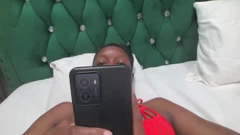 Snapshot of beverlyne5 chatting on November 1, 7:05 pm beverly online show from November 1, 7:05 pm