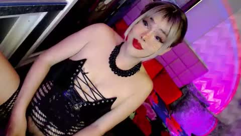 MISTRESS DOMME online show from April 25, 6:16 am