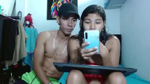 Snapshot of beyonce_21 chatting on January 11, 12:44 am beyonce_21 online show from January 11, 12:44 am