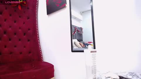 Snapshot of bianca_antonelli chatting on December 16, 6:05 pm Bianca Antonelli online show from December 16, 6:05 pm