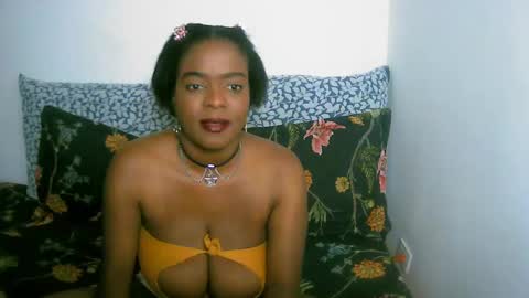 Snapshot of bianca_ebony chatting on September 21, 7:32 am bianca ebony online show from September 21, 7:32 am