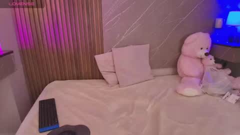 biancaa__18 online show from July 1, 7:35 pm
