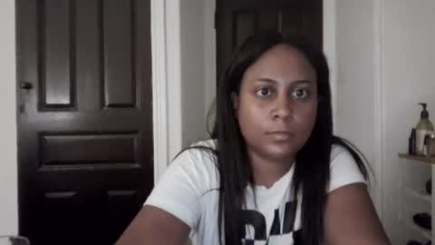 Snapshot of biancadoesitright chatting on June 18, 2:23 am biancadoesitright online show from June 18, 2:23 am